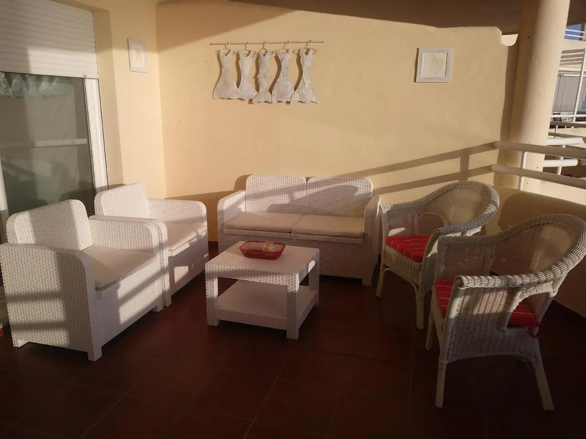 贝纳尔马德纳Apartamento A Pie De Playa Con Vistas Maravillosas公寓